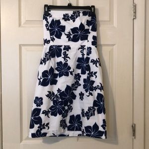 Floral strapless dress